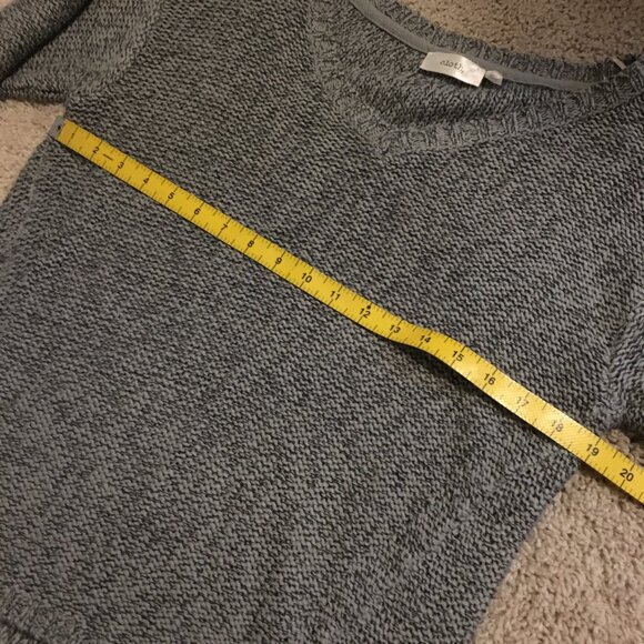 NWOT Grey Knit Drop Tail Hem Sweater With Acid Yellow Elbow Patches - Picture 12 of 16